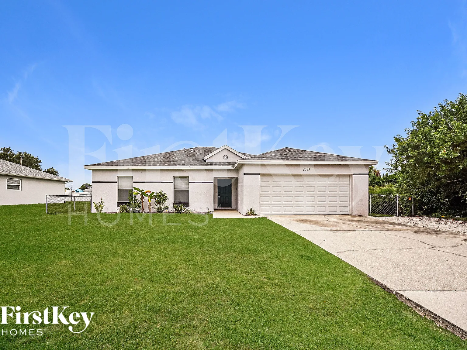 4 bed, 2.0 bath, 1400 sqft, $1,585 — Photo 1