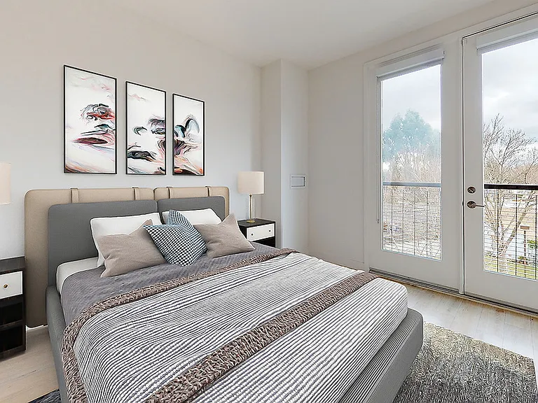 777 Hamilton — Photo 9