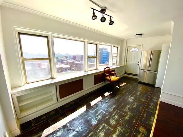 3131 Grand Concourse image 2 of 33