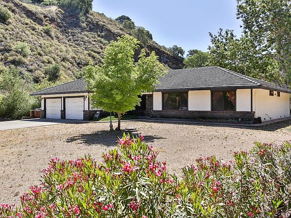 5th image of 2960 San Juan Canyon Rd