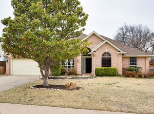 2804 Woodhaven Dr, Grapevine, TX 76051