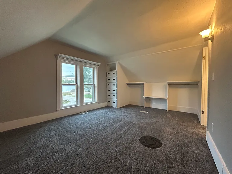2042 Silver St — Photo 22