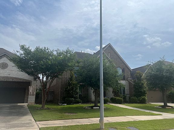 3rd image of 27811 Ramble Rock Ct