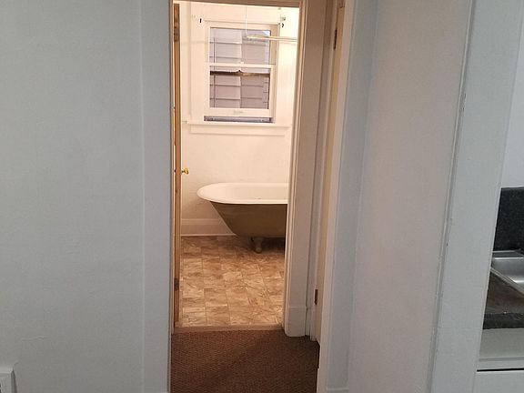 4th image of 1329 Goodale Ave