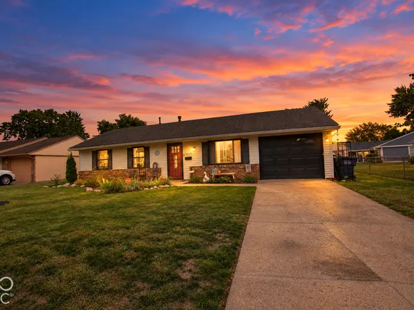1021 Eastlawn Dr, New Whiteland, IN 46184