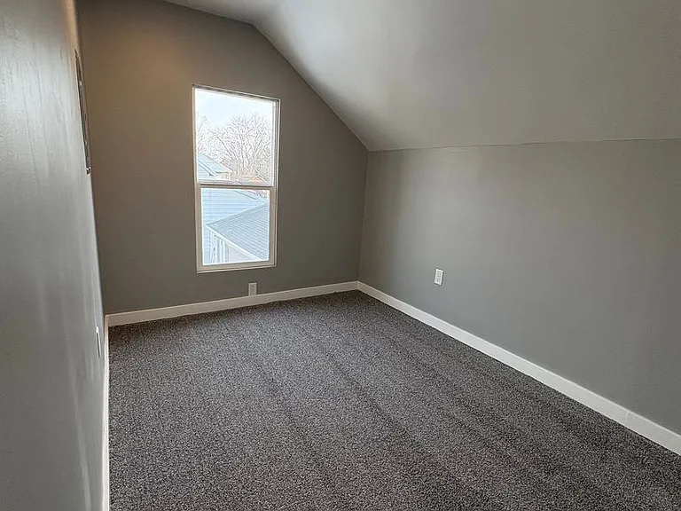 317 Smith Ave — Photo 8
