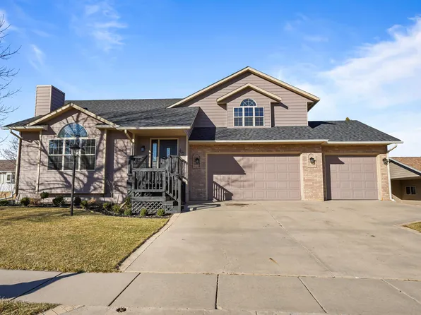 405 Maple Dr, Spearfish, SD 57783