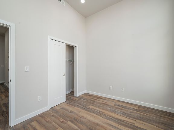 5th image of 2045-49 Trenton Ave #5
