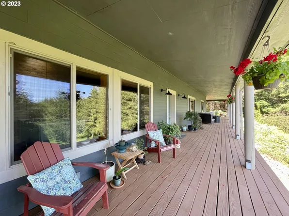 94292 N Ln, North Bend, OR 97459