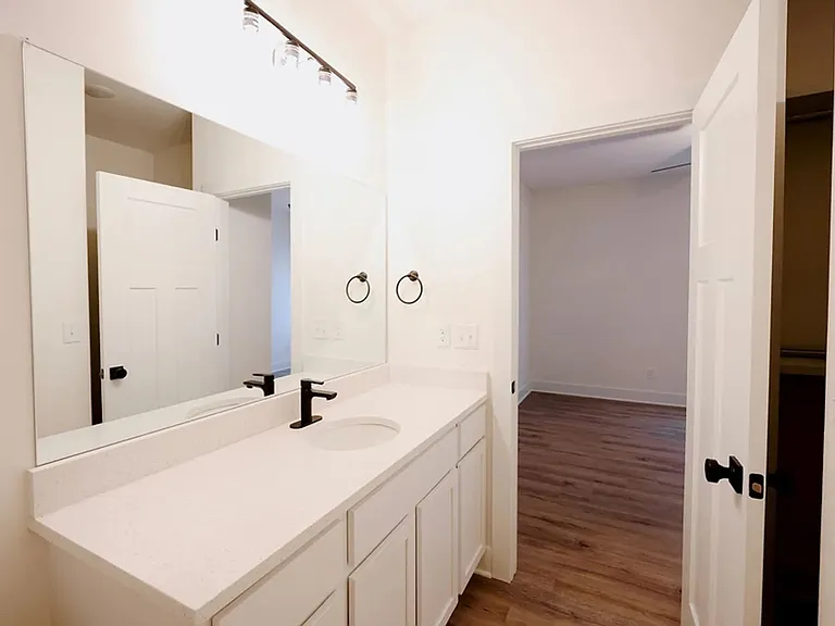 519 Briarbrook Ln — Photo 9
