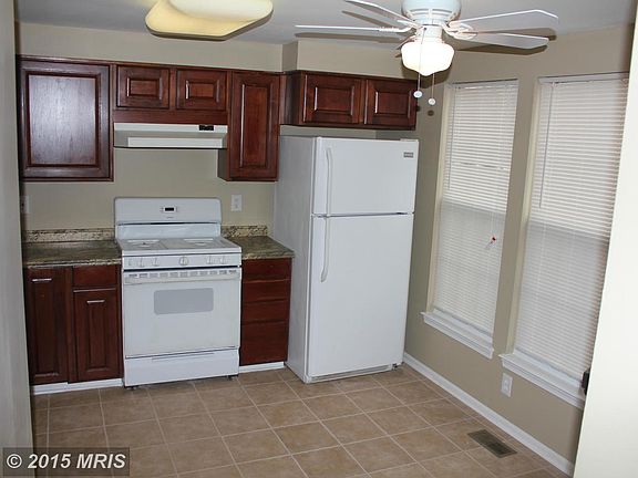 5th image of 3456 Belleplain Ct