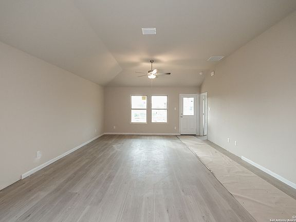 4th image of 226 Jordans Estate
