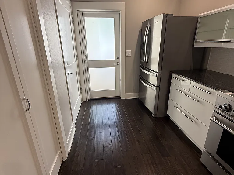 515 G St — Photo 5