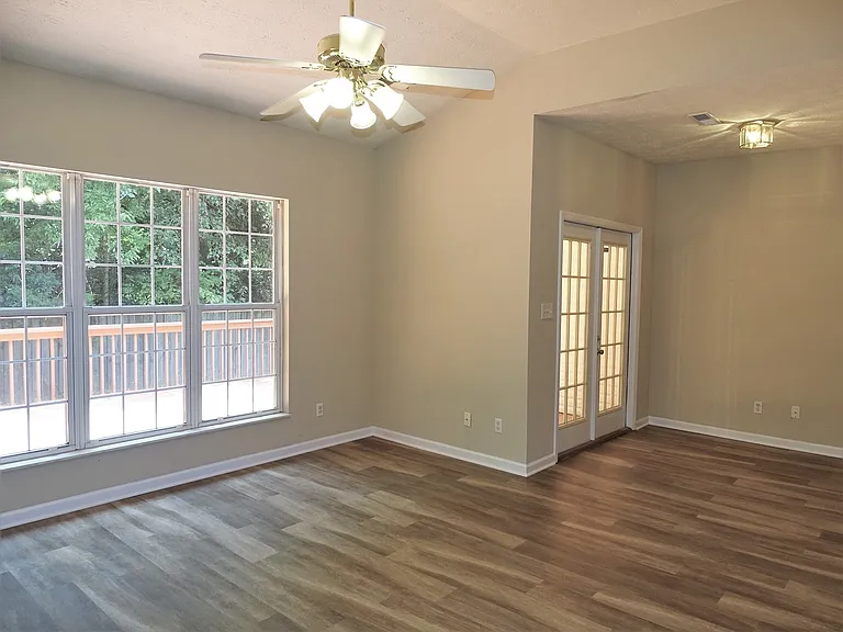 8518 Lawnpark Dr — Photo 7