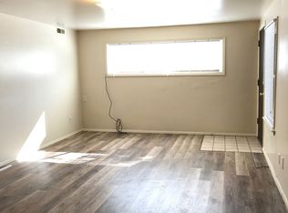 1132 SW Lane St APT 12, Topeka, KS 66604