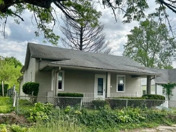 1044 Beech St, Connersville, IN 47331