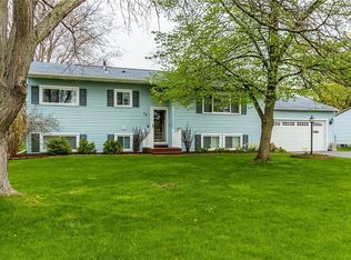 36 Sisson Dr, Rochester, NY 14623