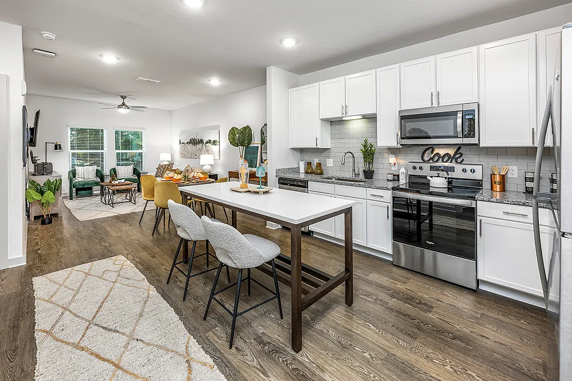 Residences at Markets West — Photo 4