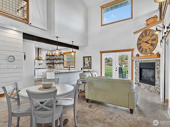 5th image of 157 Russell Road