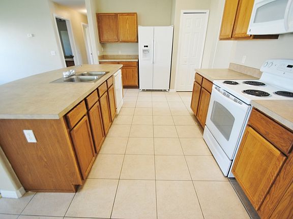 2nd image of 607 Brockton Dr