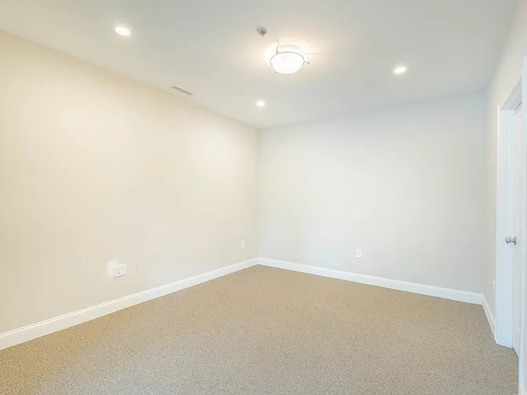 2 Inwood Dr #1009 — Photo 26