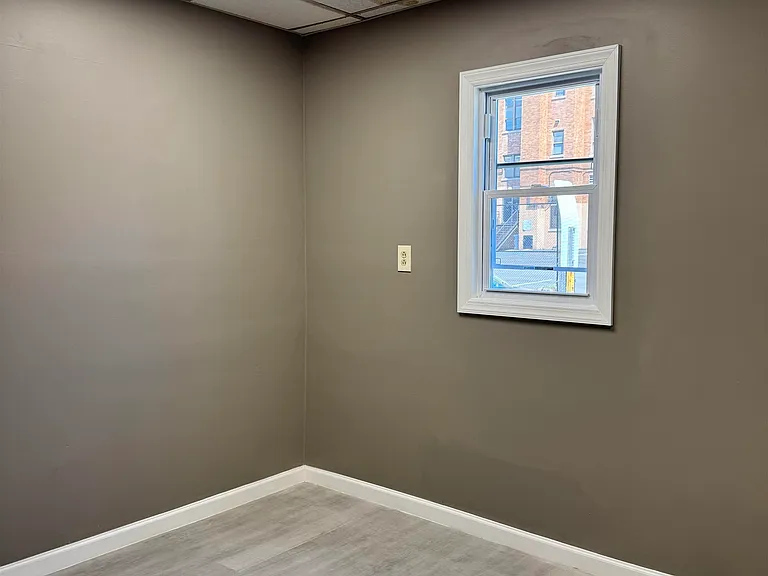 268 Saint Pauls Ave #1 — Photo 17