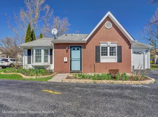 32 Edgeware Close, Freehold, NJ 07728