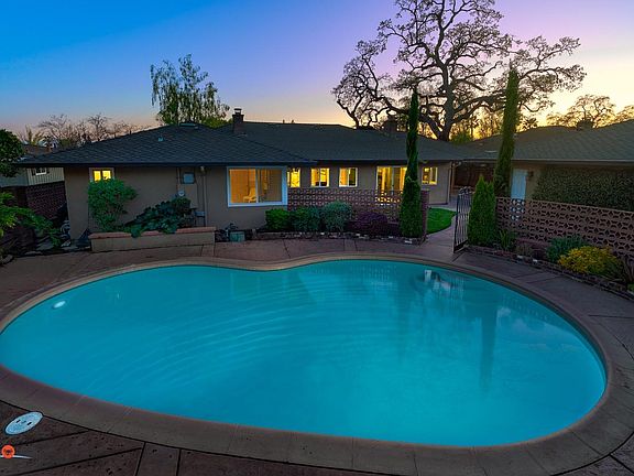 2nd image of 1247 Norfolk Way