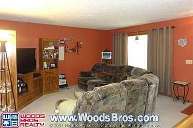 4th image of 2031 W Peach St