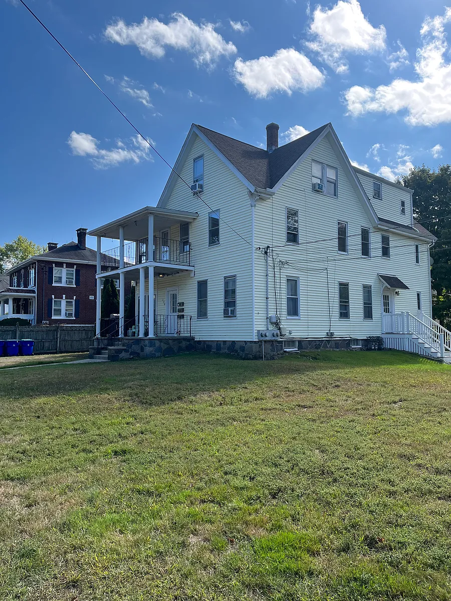 Building Photo - 138 Myrtle St #2