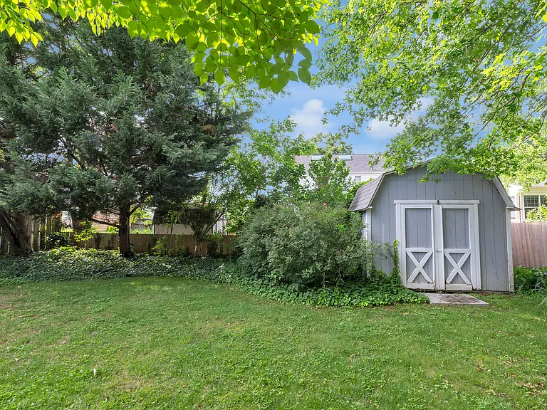 247 Lawnside Ave — Photo 25