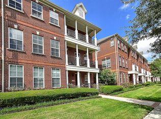 7 Islewood Blvd, Spring, TX 77380