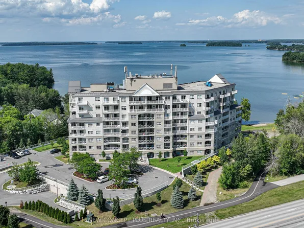 354 Atherley Rd #106, Orillia, ON L3V 0B8