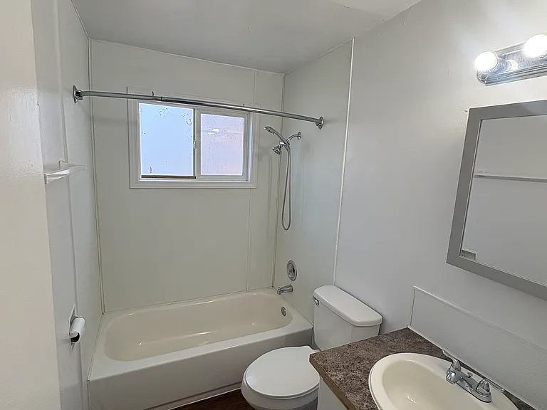813 E Sinto Ave #4 — Photo 5