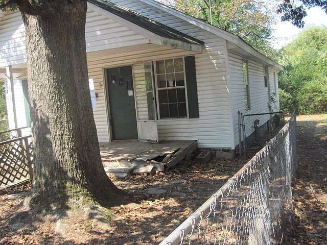 1st image of 212 S Dillard St