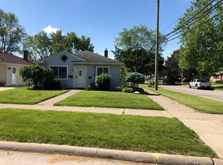 21745 Powers Ave, Dearborn Heights, MI 48125