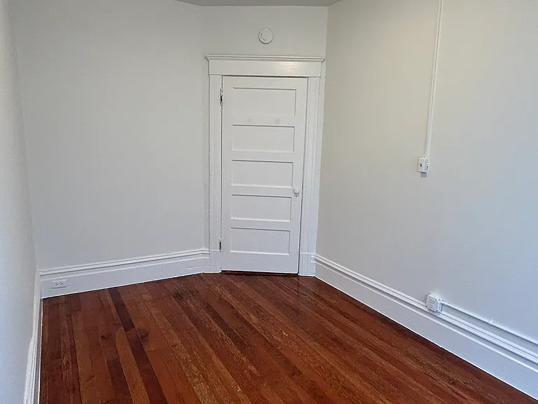 675 Clementina St — Photo 13
