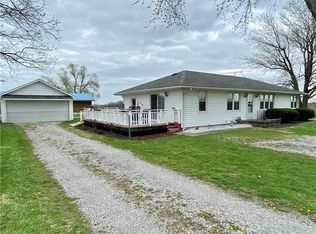112 Lakeview Dr, Stewartsville, MO 64490