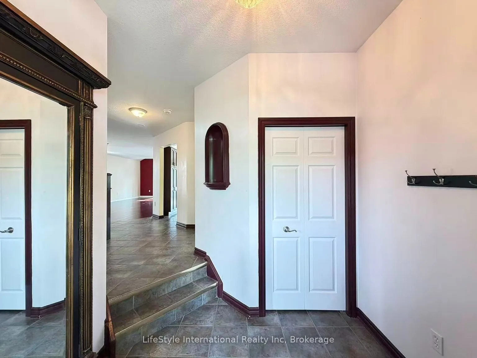 3 bed, $3,400 — Photo 3