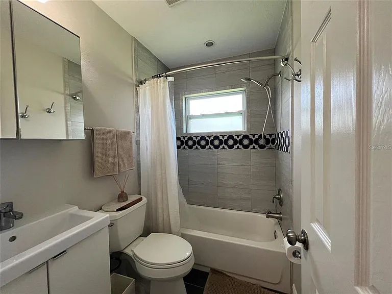 3748 Manatee Dr SE — Photo 13