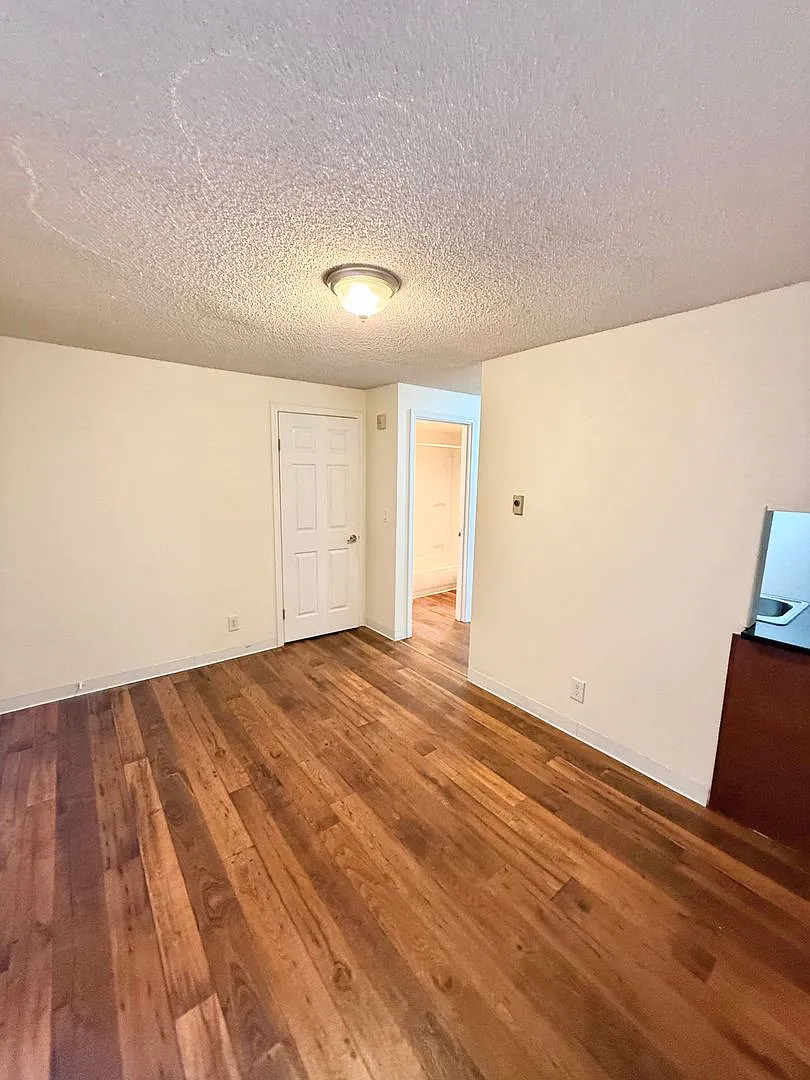 Spacious 2-Bedroom U-District Apartment | Tour Today! — Photo 4