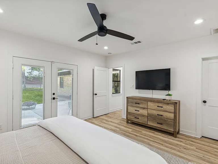 2015 Camelot Dr — Photo 14