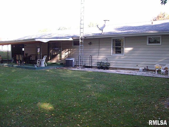 3rd image of 346 E Jefferson St