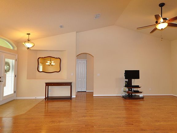 5th image of 405 Phillips Creek Ln