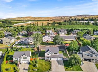 233 W 52nd Ave, Kennewick, WA 99337