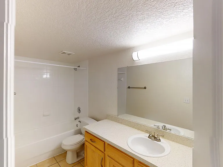 The Breyley Apartments — Photo 34