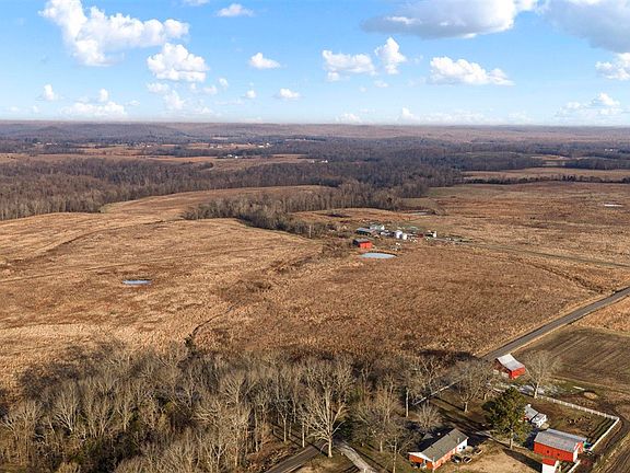 3rd image of 5901 Stuart Chapel Rd