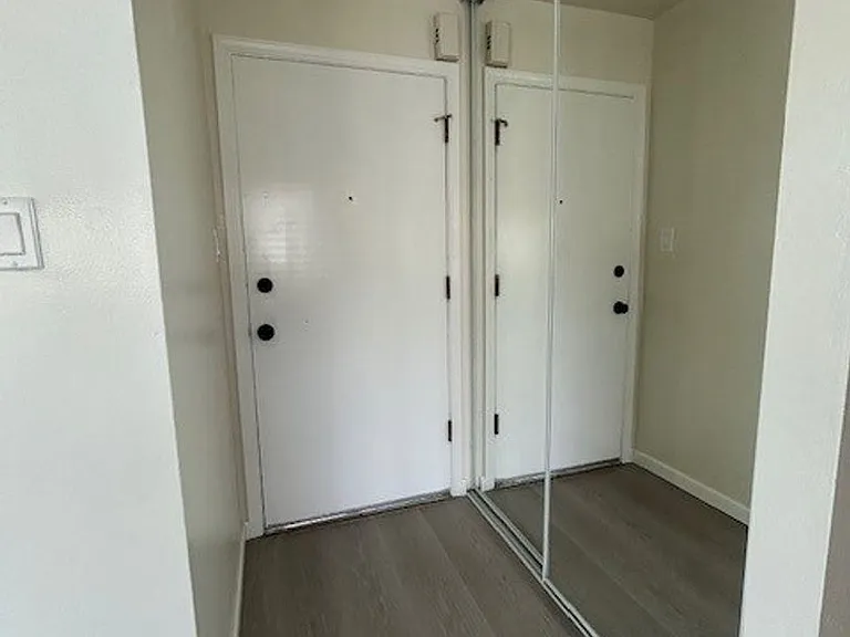 2024 Vine St #2A — Photo 4