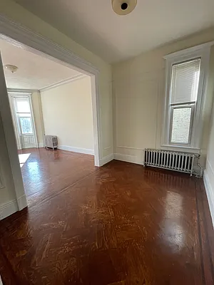 Rented by NYC LUXURY APT RENTALS CO LLC | media 4