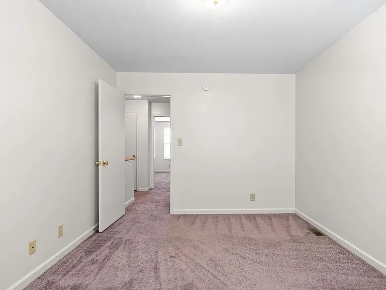 Needmore Road-630-694 — Photo 17